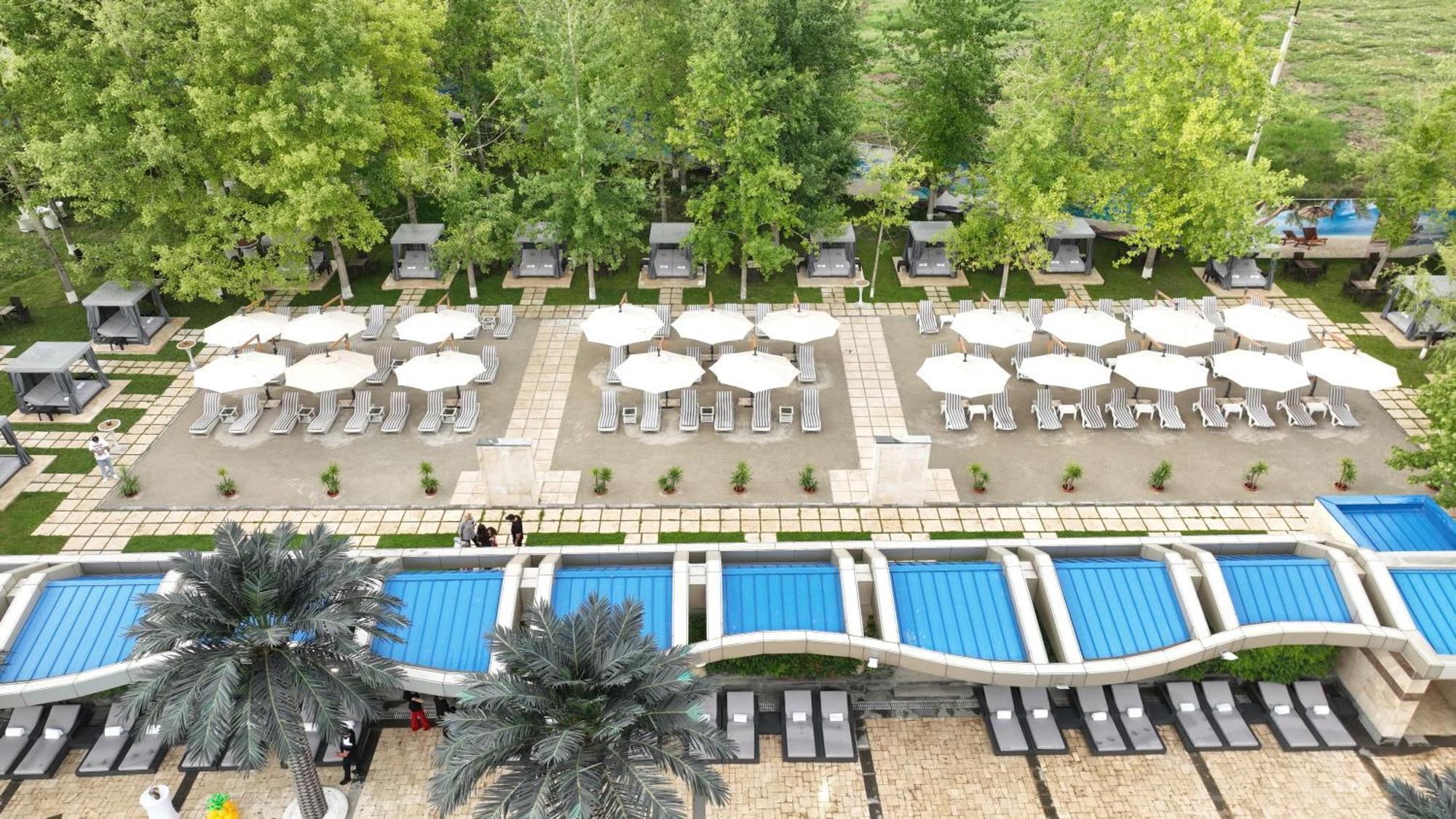 Multi Grand Pharaon Hotel Ptghni エクステリア 写真