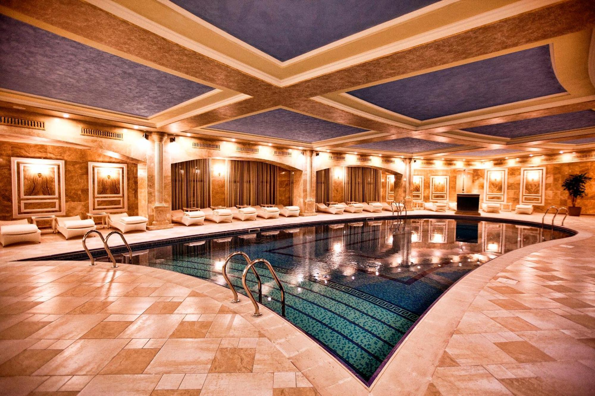 Multi Grand Pharaon Hotel Ptghni エクステリア 写真