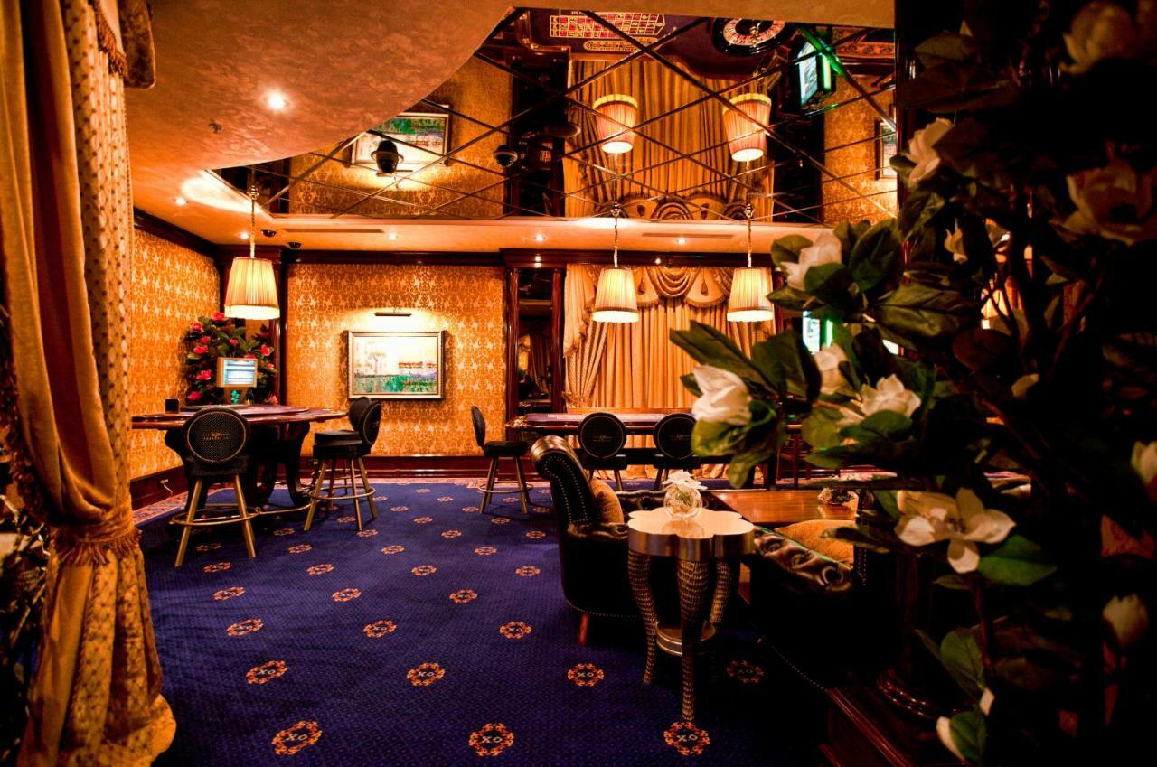 Multi Grand Pharaon Hotel Ptghni エクステリア 写真