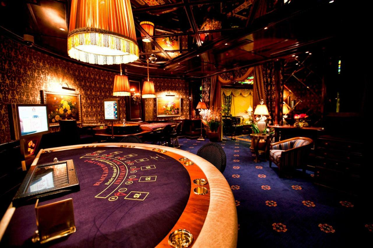 Multi Grand Pharaon Hotel Ptghni エクステリア 写真