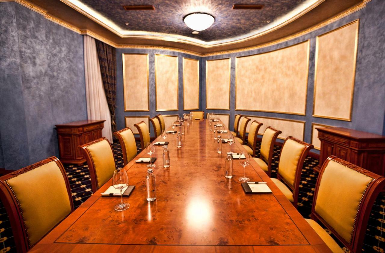 Multi Grand Pharaon Hotel Ptghni エクステリア 写真