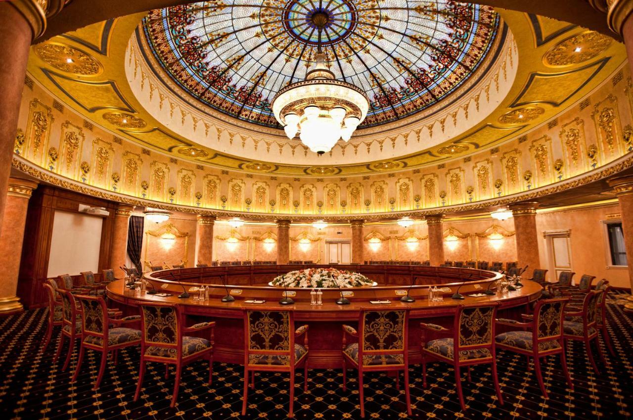 Multi Grand Pharaon Hotel Ptghni エクステリア 写真
